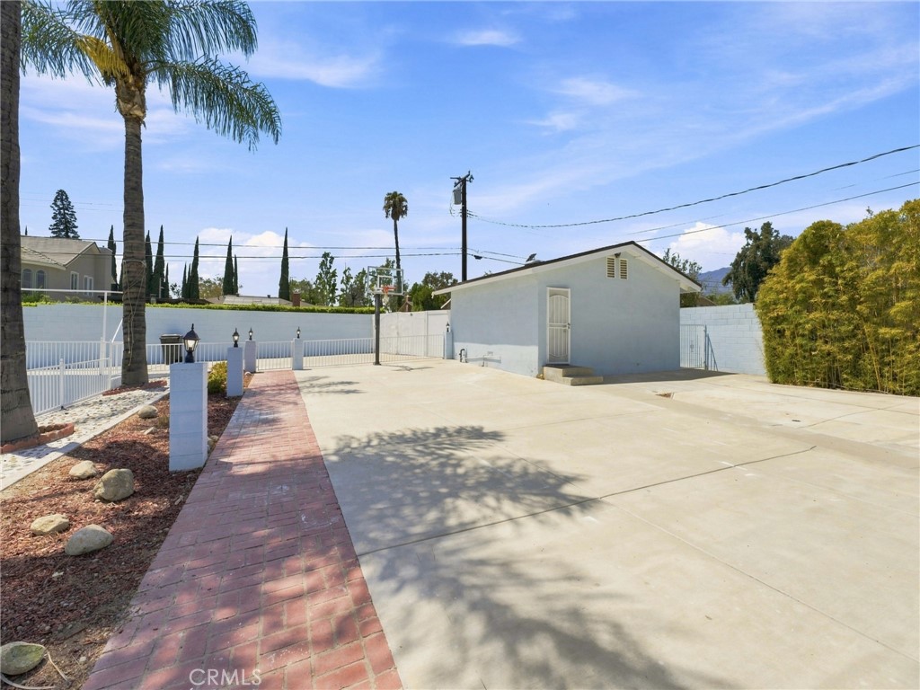 1623 N Vallejo Property Photo 40