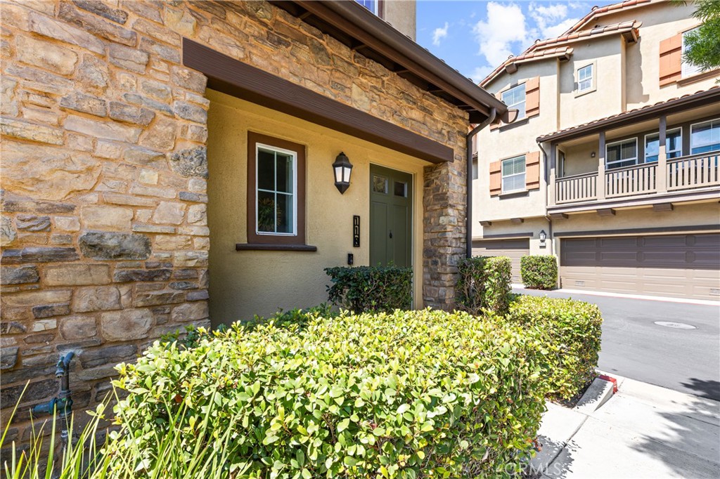 118 Coral Rose Property Photo 3