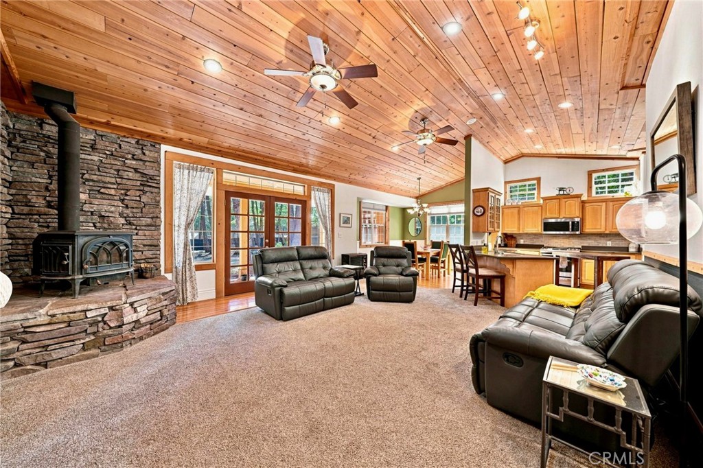 34643 Emigrant Trail Property Photo 1