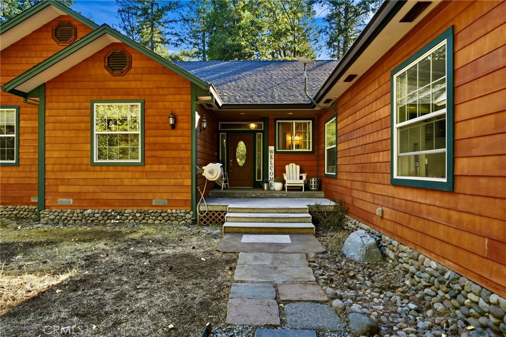 34643 Emigrant Trail Property Photo 3