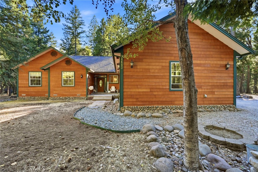 34643 Emigrant Trail Property Photo 4