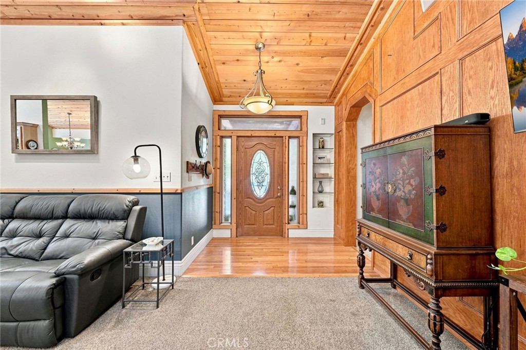 34643 Emigrant Trail Property Photo 10