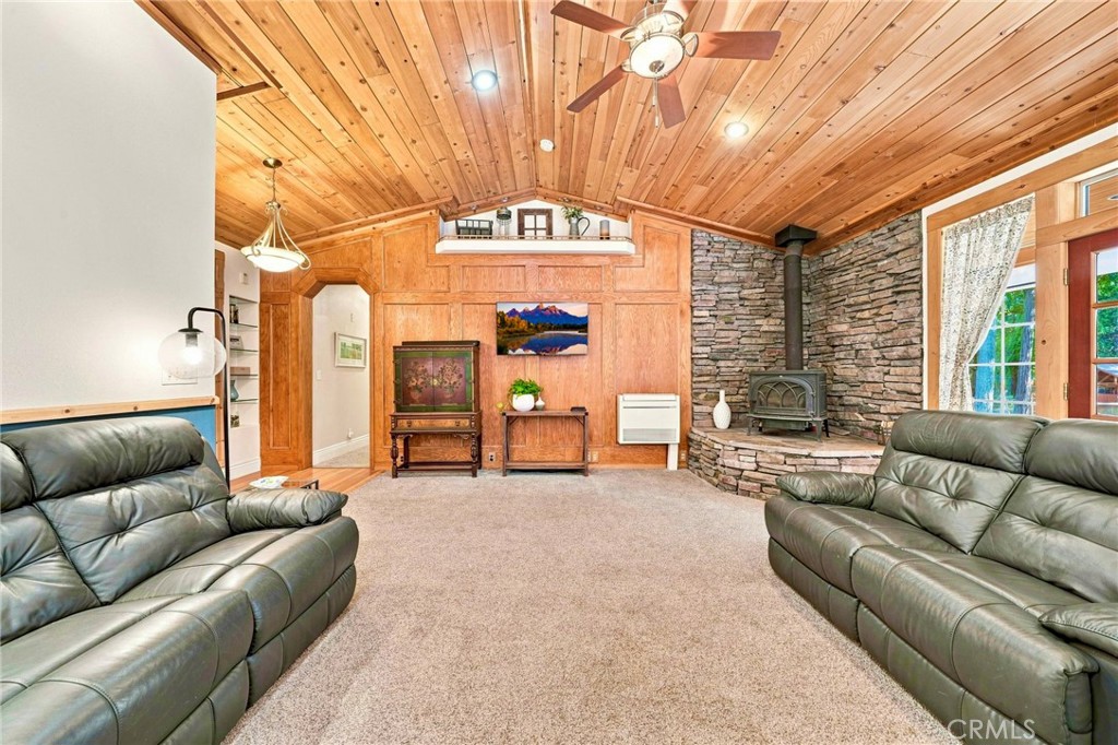 34643 Emigrant Trail Property Photo 13