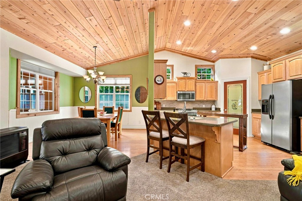 34643 Emigrant Trail Property Photo 16