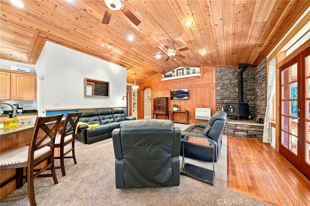 34643 Emigrant Trail Property Photo 17