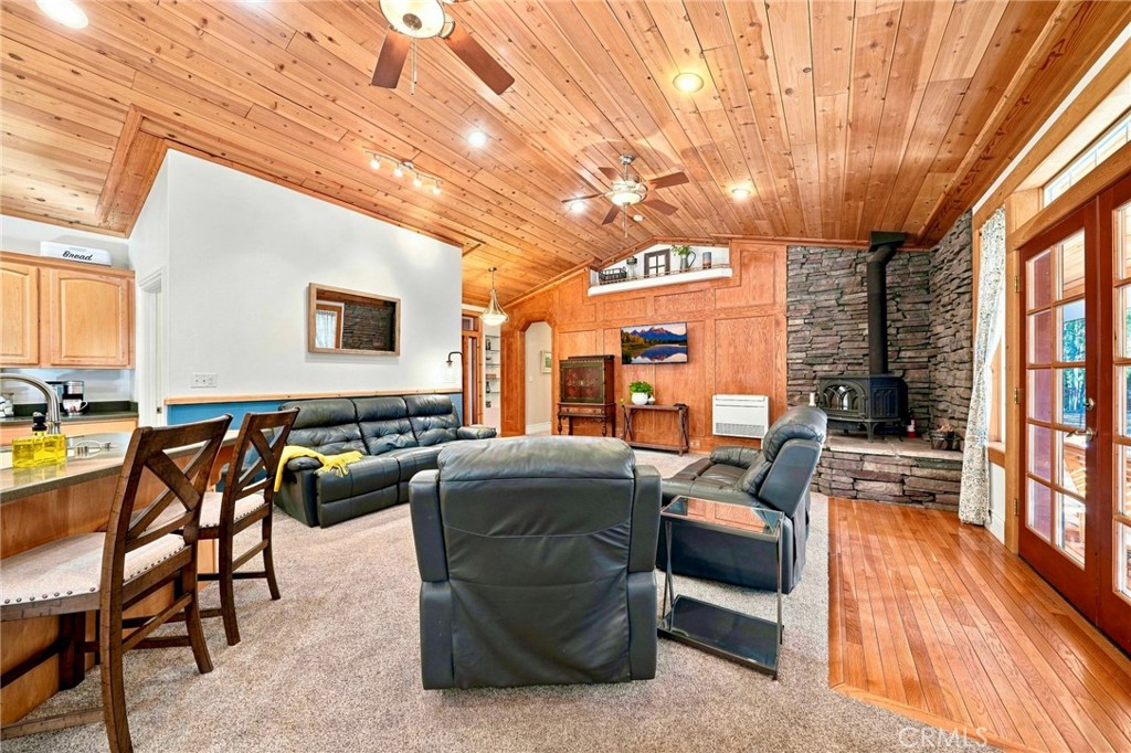 34643 Emigrant Trail Property Photo 17