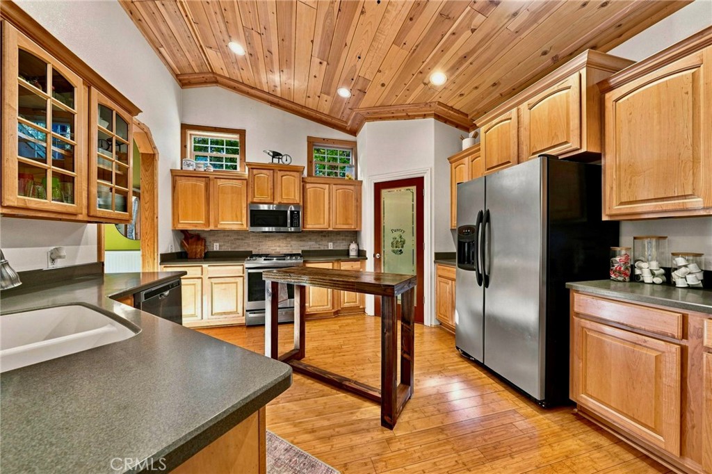 34643 Emigrant Trail Property Photo 20
