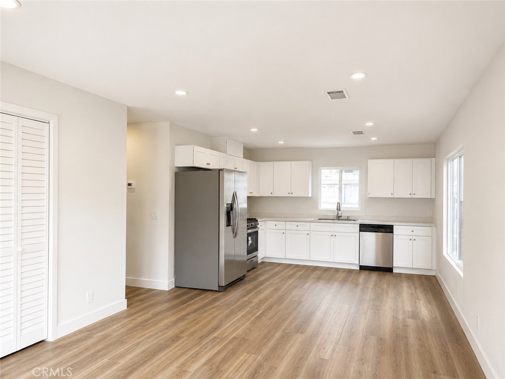 1040 El Camino E Property Photo 1