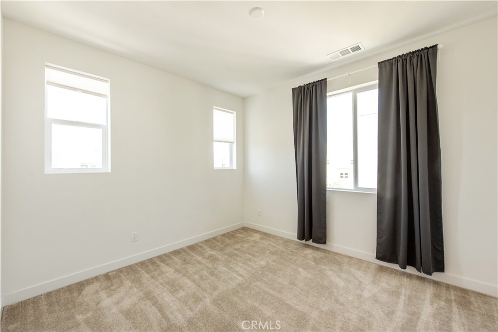 258 Sash Property Photo 24