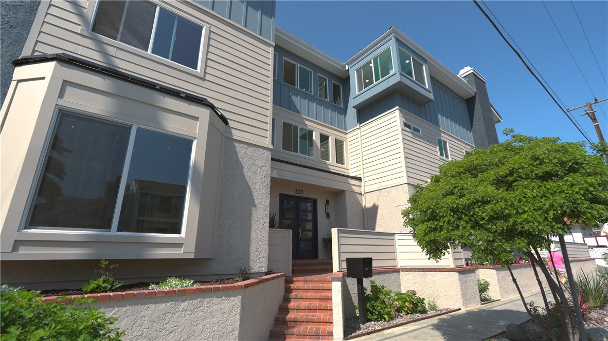 227 18th Street Property Photo 3
