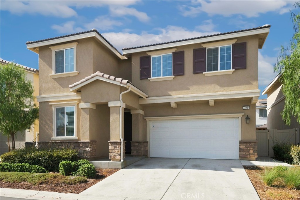 24914 Gossamer Court Property Photo 3