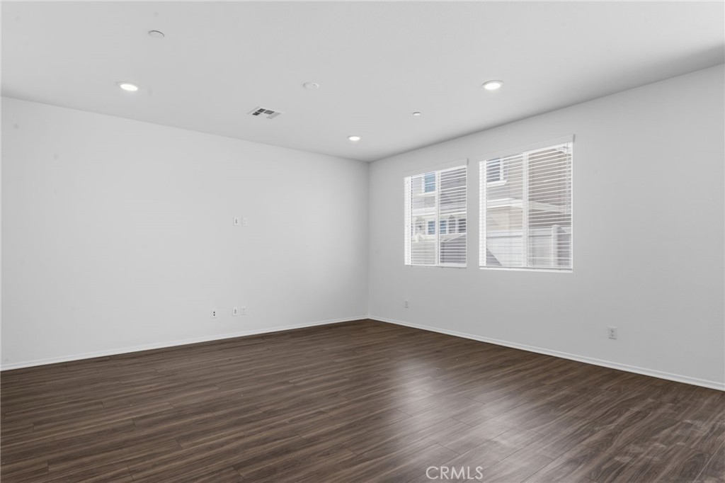 24914 Gossamer Court Property Photo 5