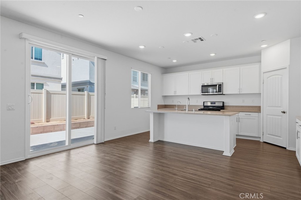 24914 Gossamer Court Property Photo 8