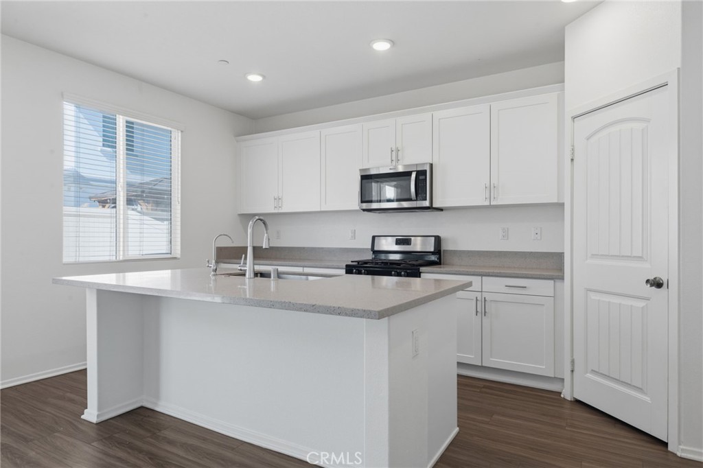 24914 Gossamer Court Property Photo 10