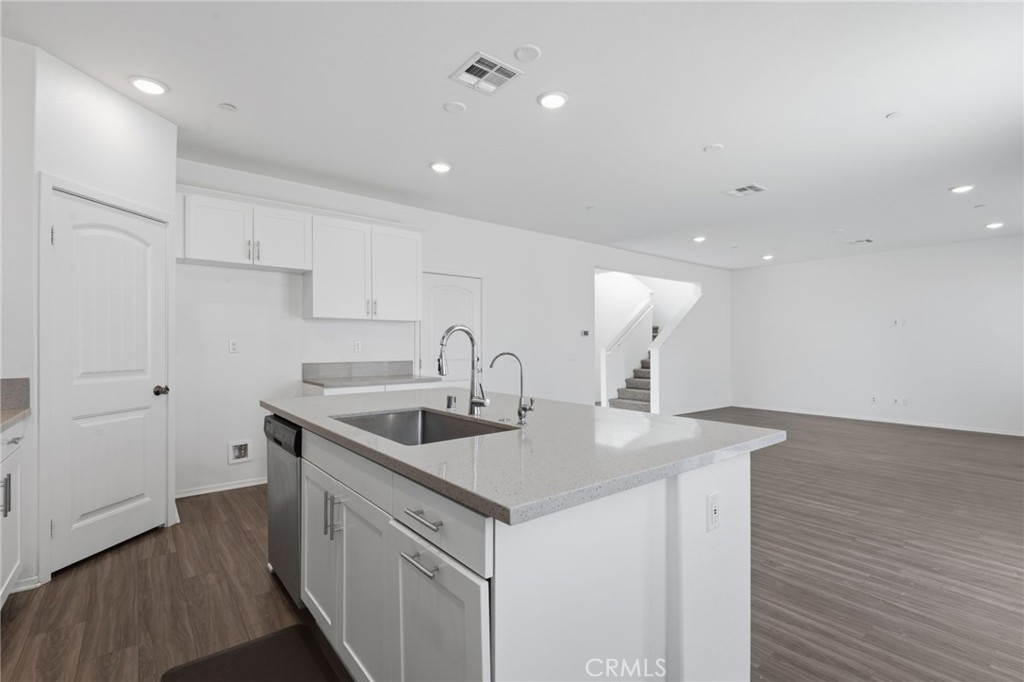 24914 Gossamer Court Property Photo 13