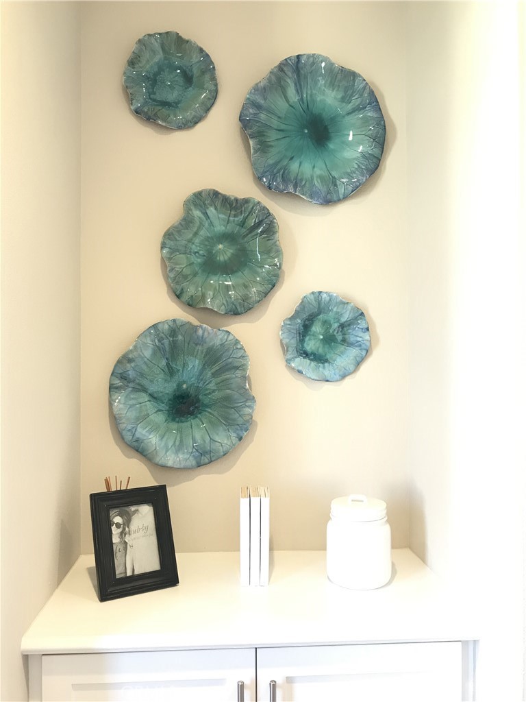 142 Lost Property Photo 17