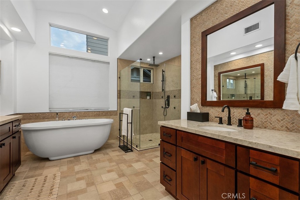 16 Vela Court Property Photo 21