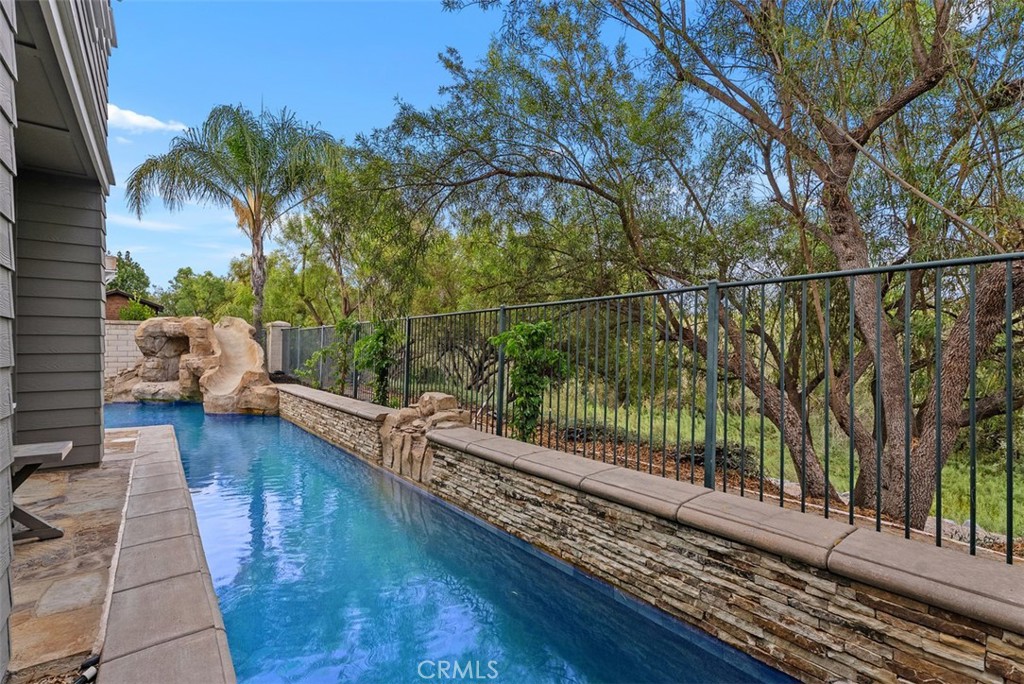 16 Vela Court Property Photo 35