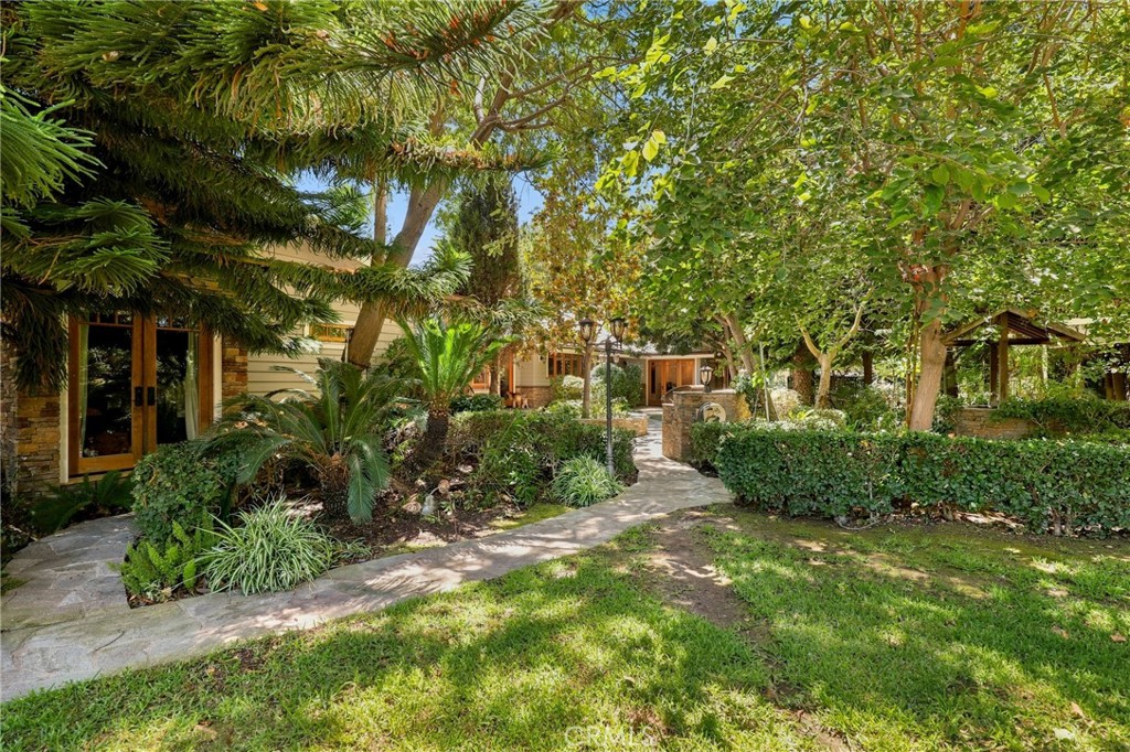 752 N Creekview Property Photo 41