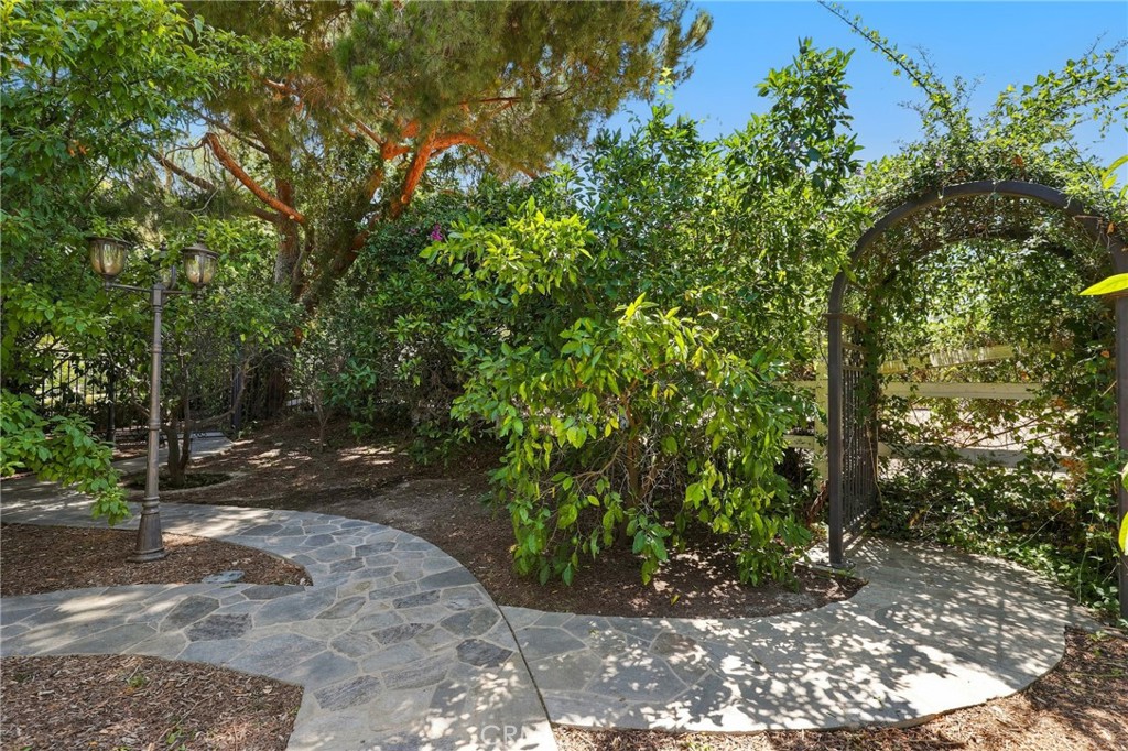 752 N Creekview Property Photo 54