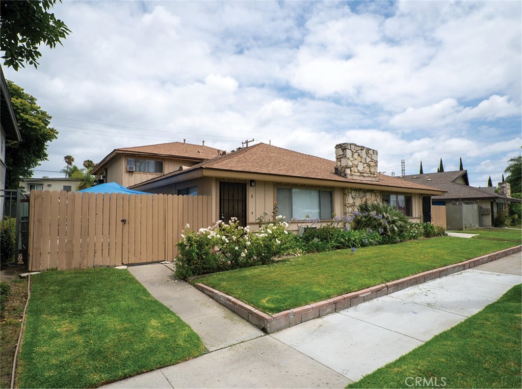 1608 S Hampstead Street Property Photo 8