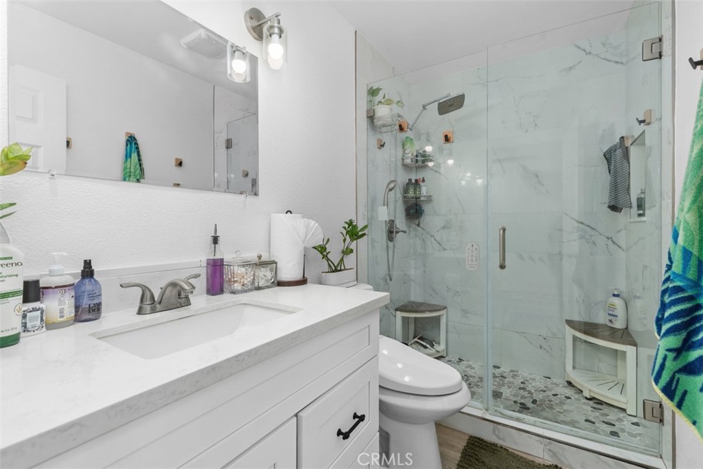 2264 E Standish Property Photo 17