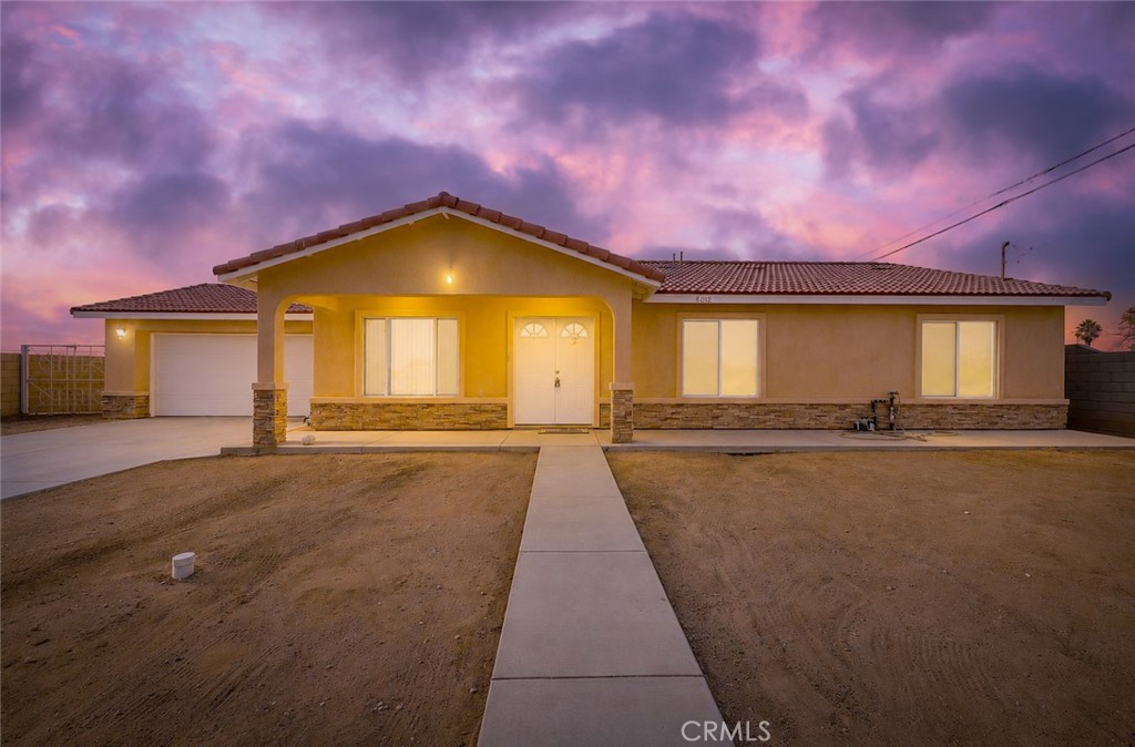 8012 Catalpa Property Photo 1