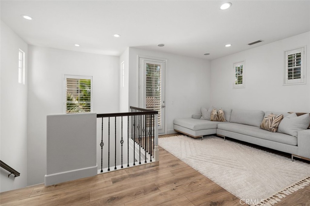 41 Carpenteria Property Photo 33