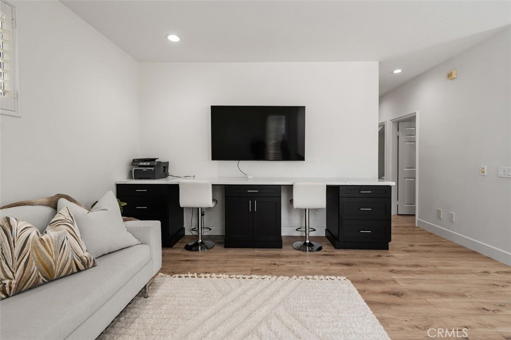 41 Carpenteria Property Photo 34