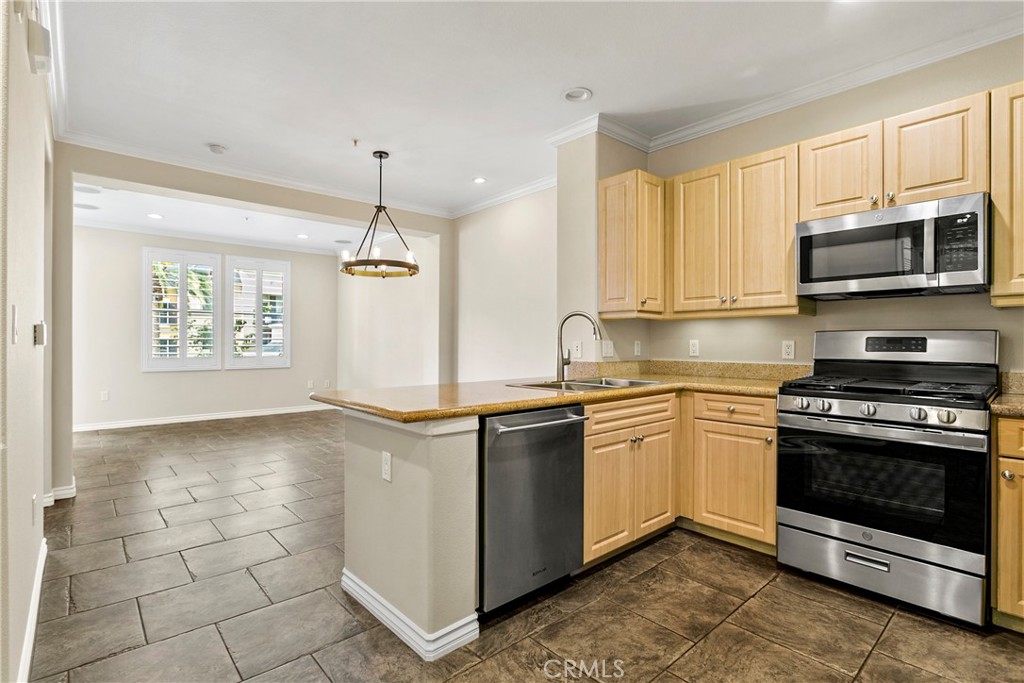 3307 Watermarke Property Photo 4