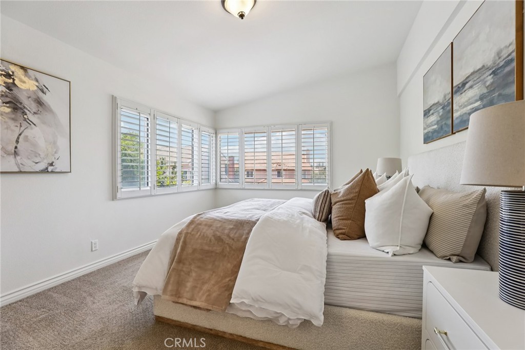 14391 Gibraltar Property Photo 16