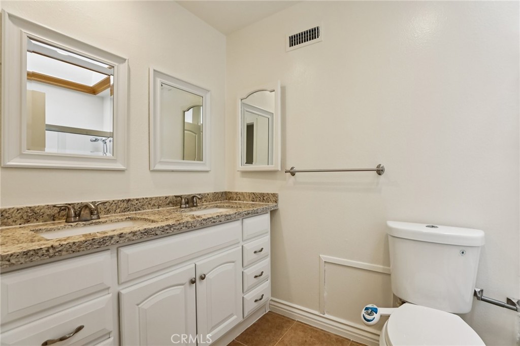 14391 Gibraltar Property Photo 28