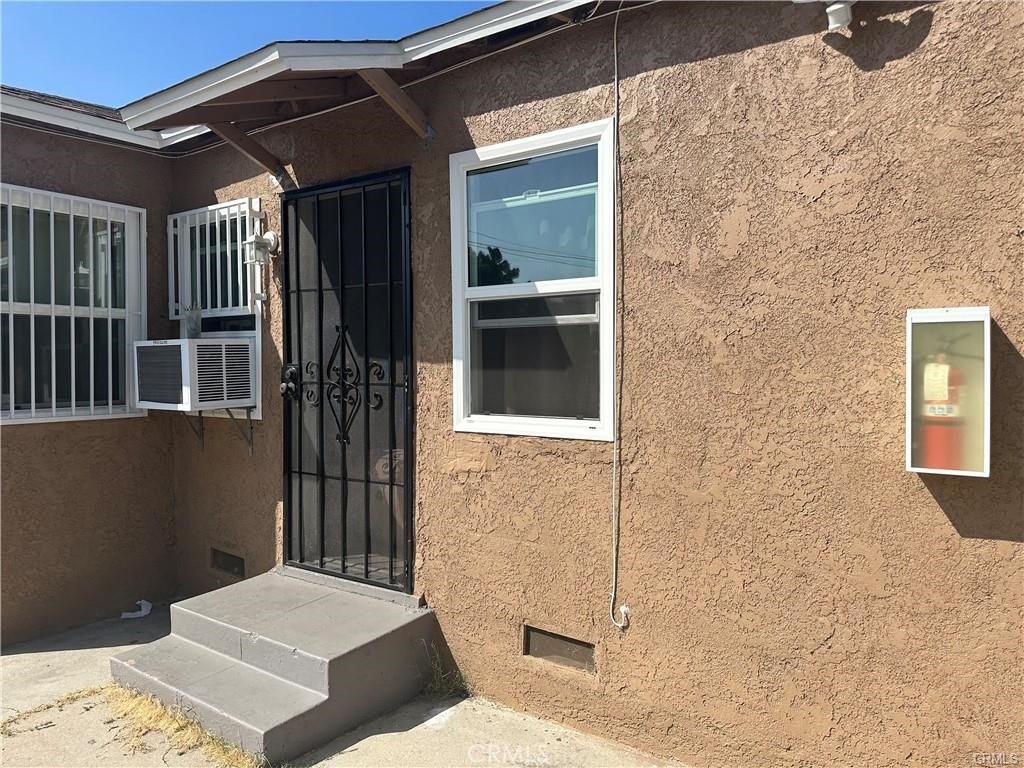 8803 Hoover Property Photo 1