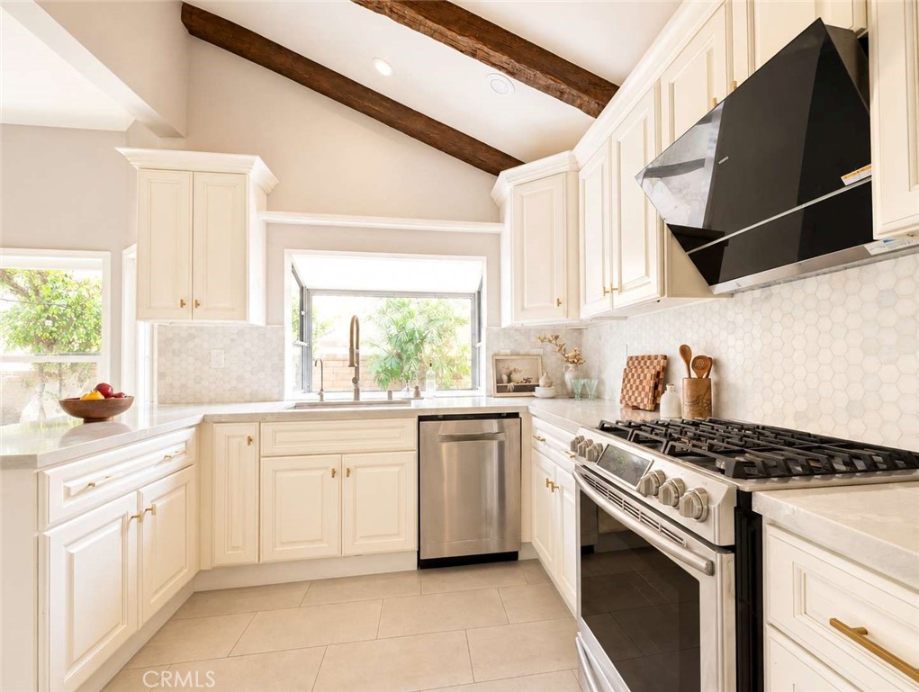 10 Delaware Property Photo 7