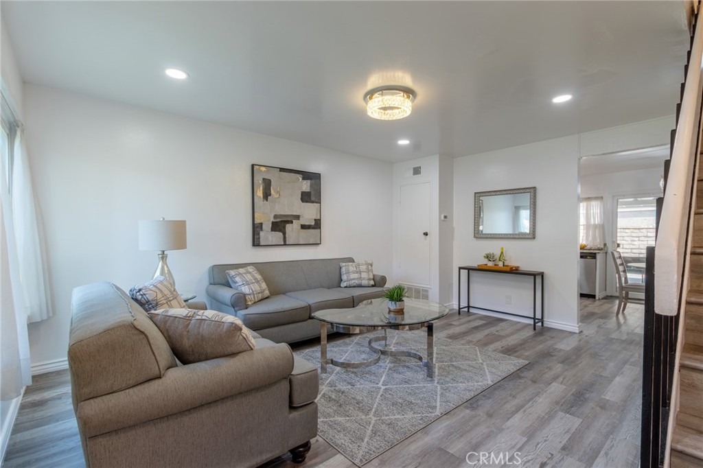 5096 Via Maria Property Photo 2