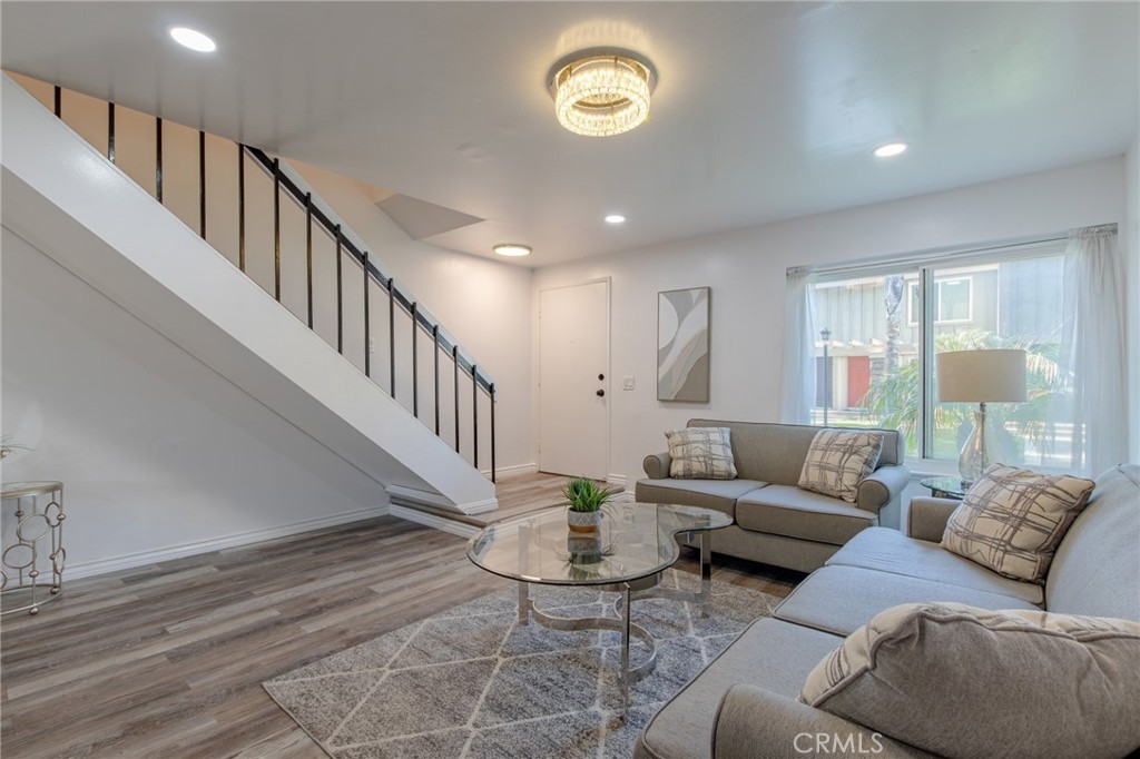 5096 Via Maria Property Photo 3