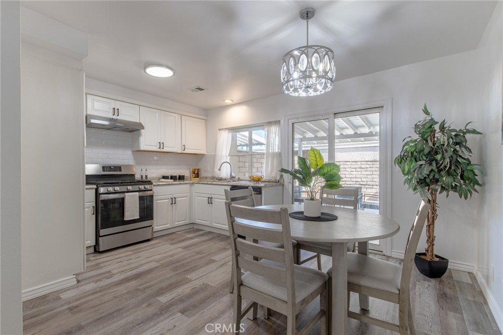 5096 Via Maria Property Photo 6