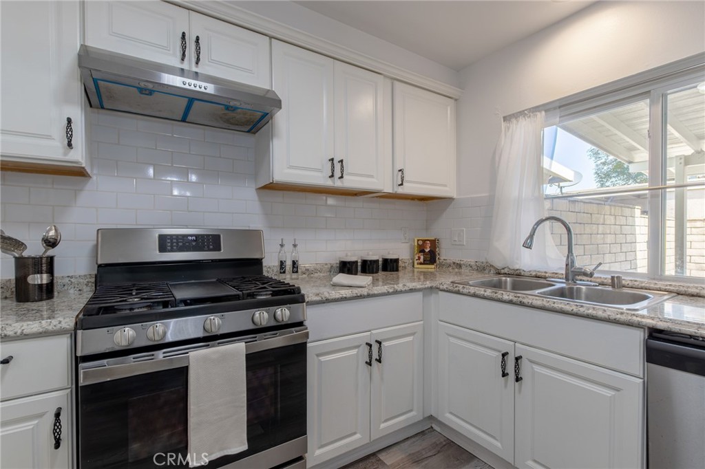 5096 Via Maria Property Photo 9
