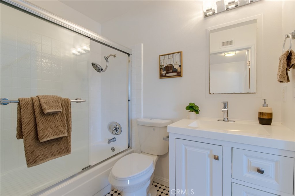 5096 Via Maria Property Photo 12
