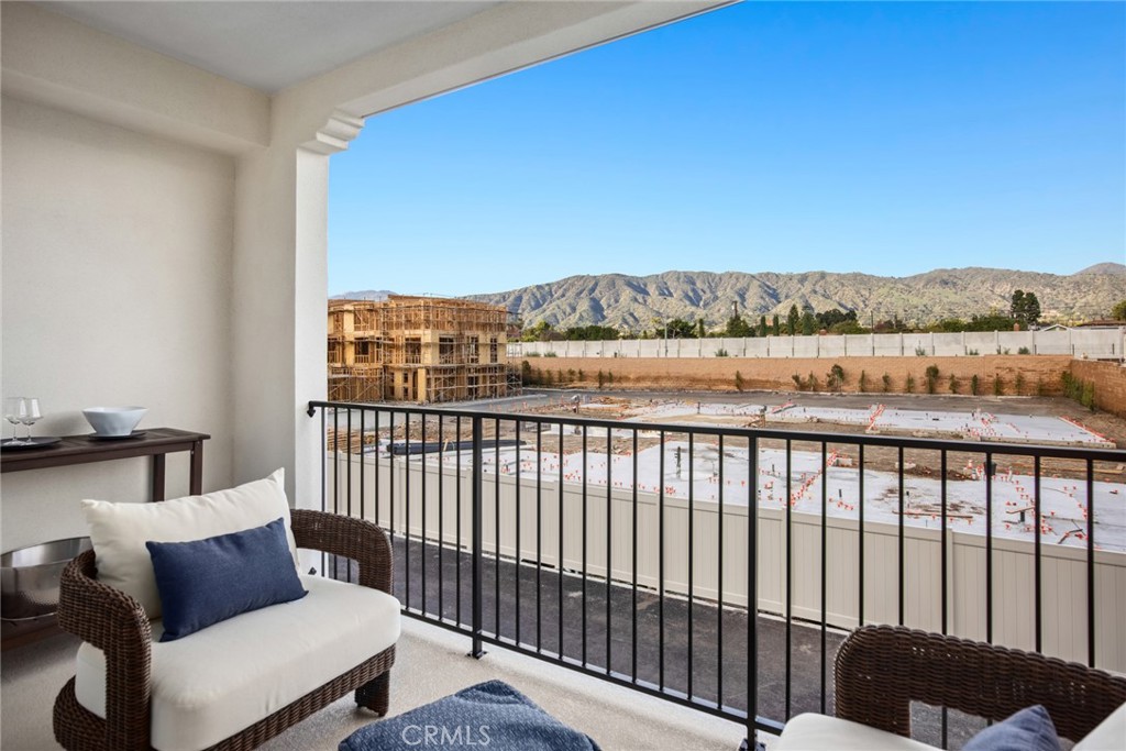 561 Gregory Way Property Photo 8