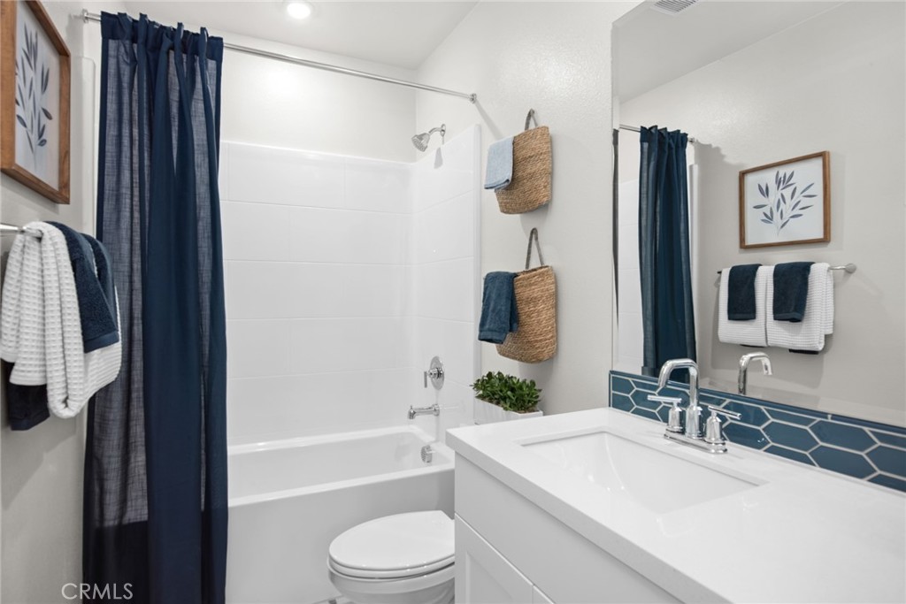 561 Gregory Way Property Photo 10