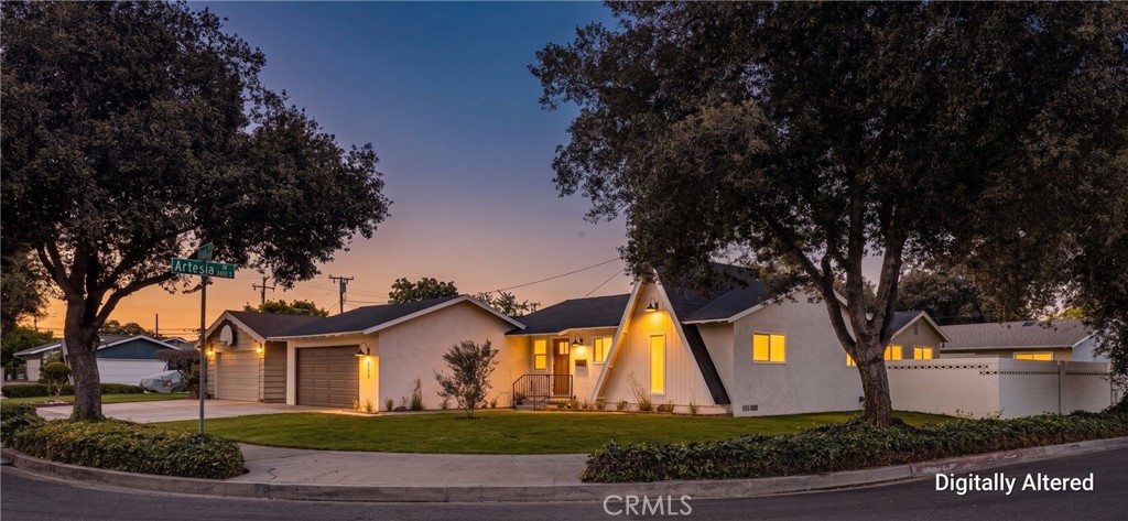 1922 W Flora Street Property Photo 3