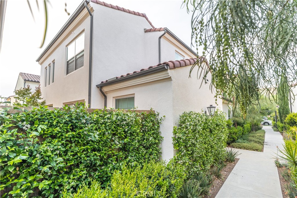 114 Falcon Property Photo 4