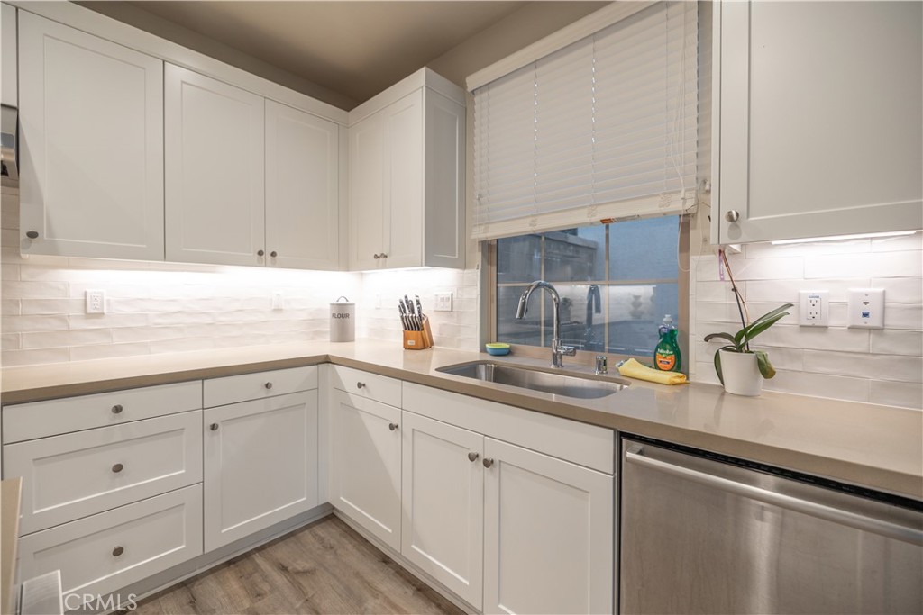 114 Falcon Property Photo 6