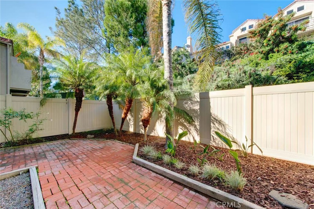 13 Giotto Property Photo 27