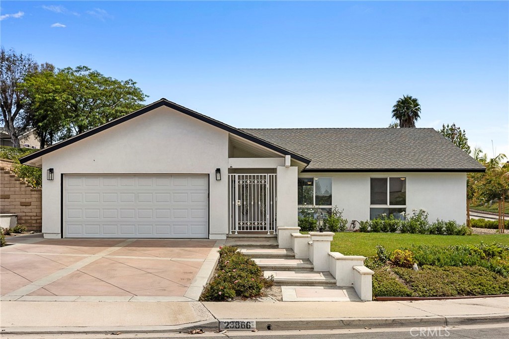 23866 Via Calzada Property Photo 1