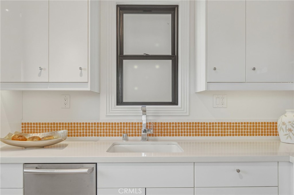 31992 Virginia Way Property Photo 18