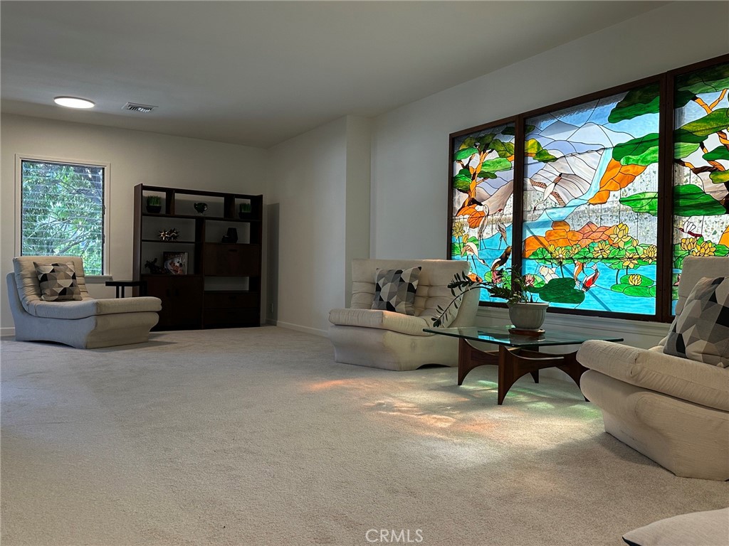 2572 Silver Ridge Property Photo 8