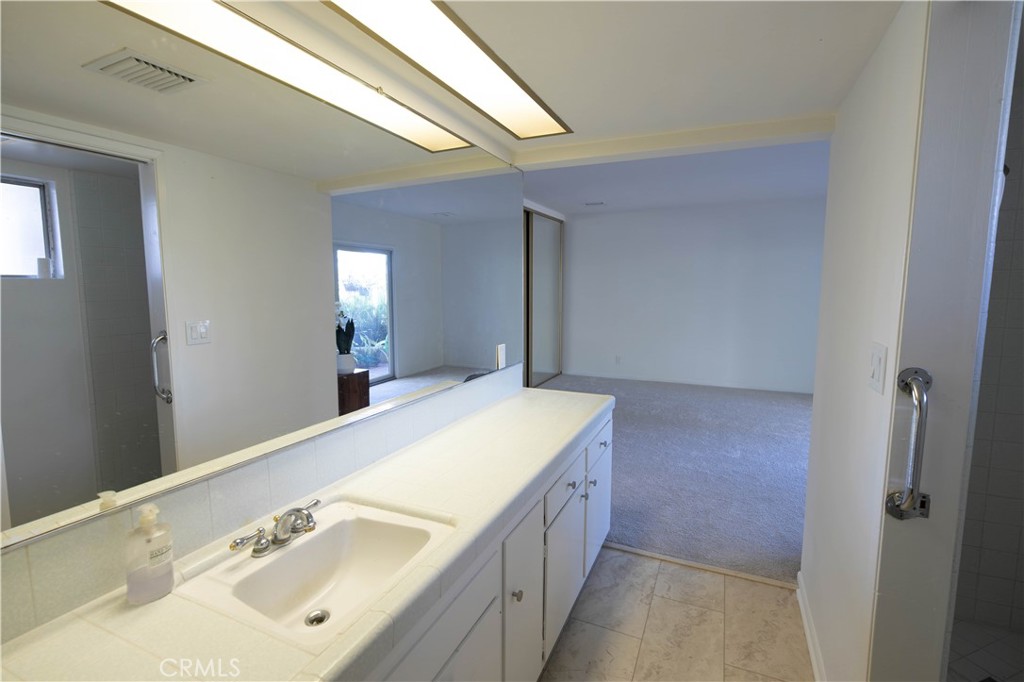 2572 Silver Ridge Property Photo 14