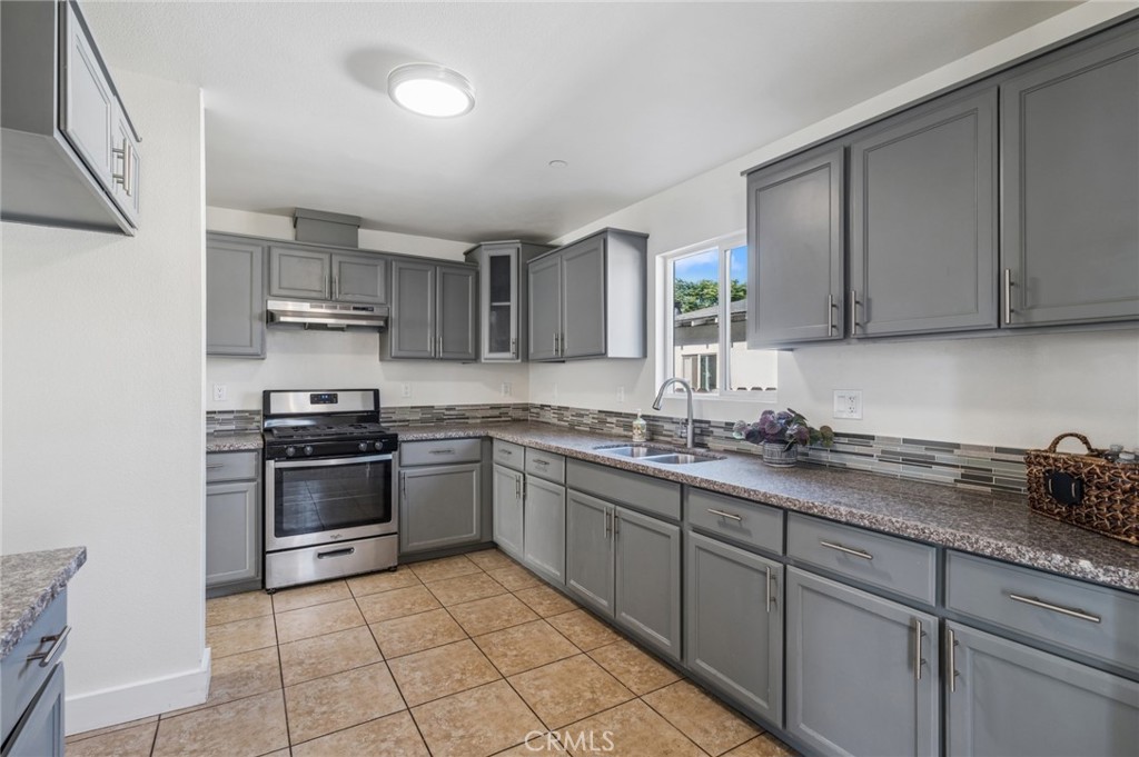 330 E 101st Street Property Photo 4